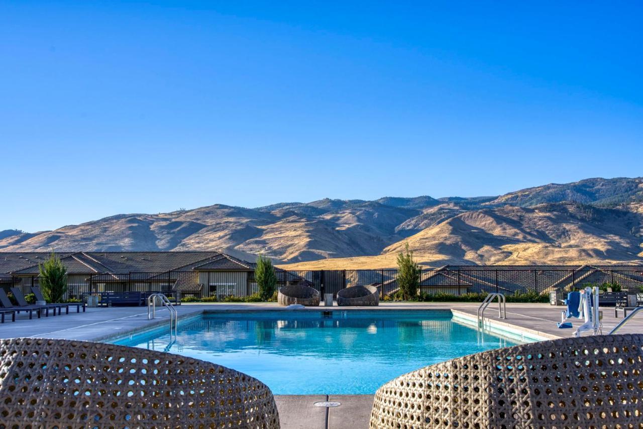 Luxury Retreat - King Beds, Hot Tub, & Pool - Family & Remote Work Friendly Apartment Рино Екстериор снимка