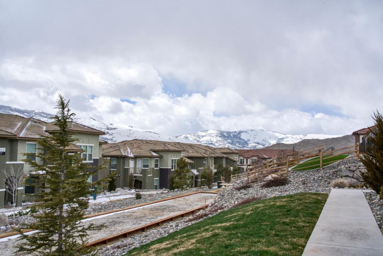 Luxury Retreat - King Beds, Hot Tub, & Pool - Family & Remote Work Friendly Apartment Рино Екстериор снимка